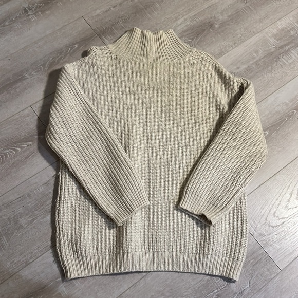 Beige “GOLD by TNA” sweater - Picture 2 of 2